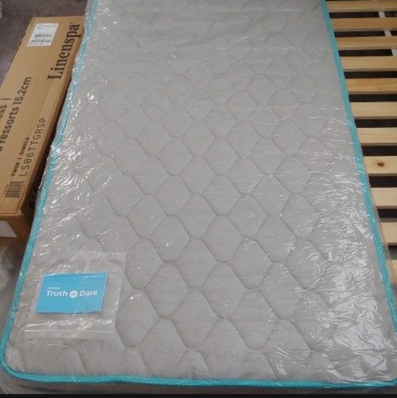 Linenspa 6 Inch Innerspring Twin Mattress with Foam Layer - Firm Feel - CertiPUR - Picture 4 of 6